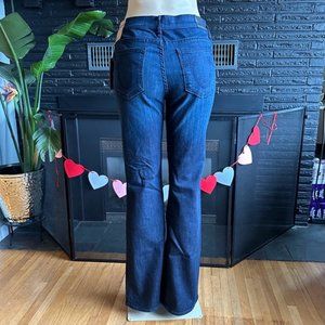 Women's True Religion Becca Petite Mid Rise Bootcut Denim Jeans Size 32 NWT